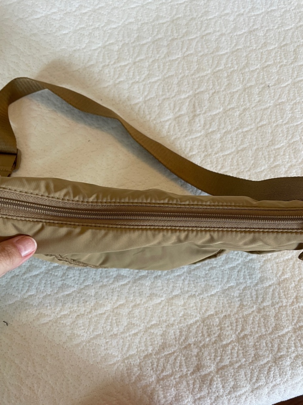 Uniqlo Crescent Crossbody Bag in Khaki Brown - Picture 2 of 3